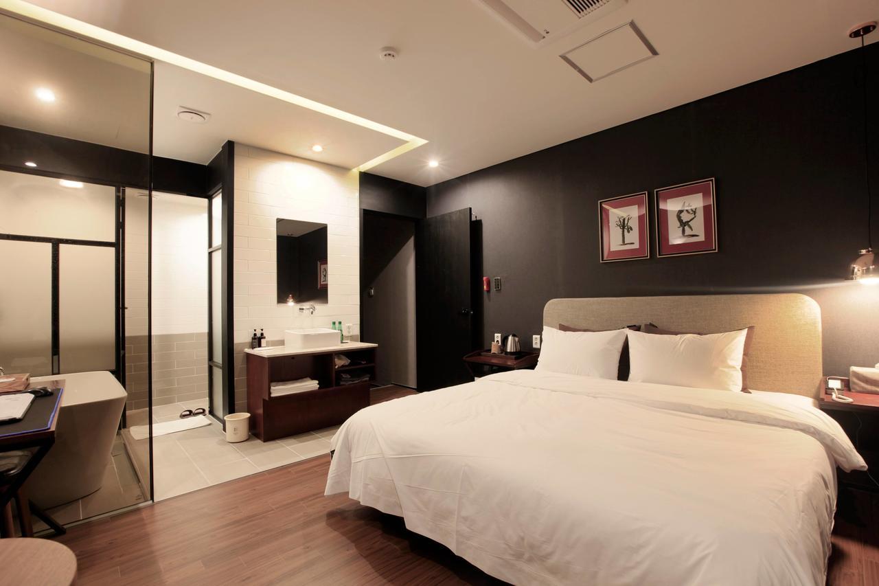 คูโพ บราวน์-ดอท โฮเทล Hotel ปูซาน ภายนอก รูปภาพ